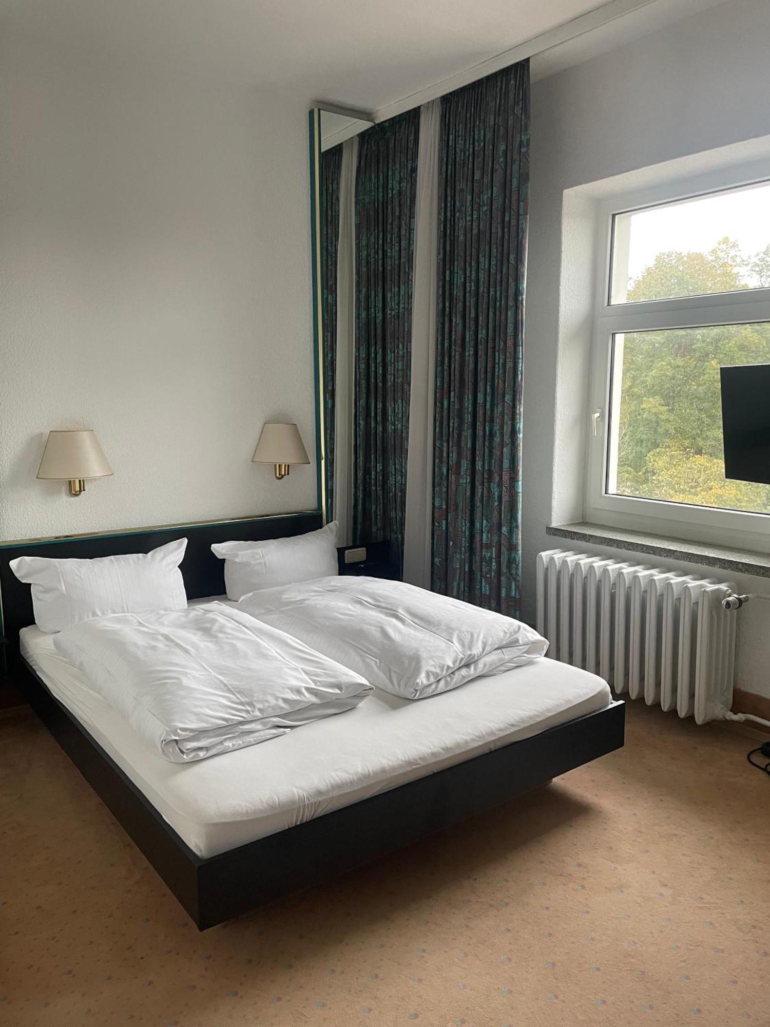Hotel Bitterfelder Hof Eksteriør billede