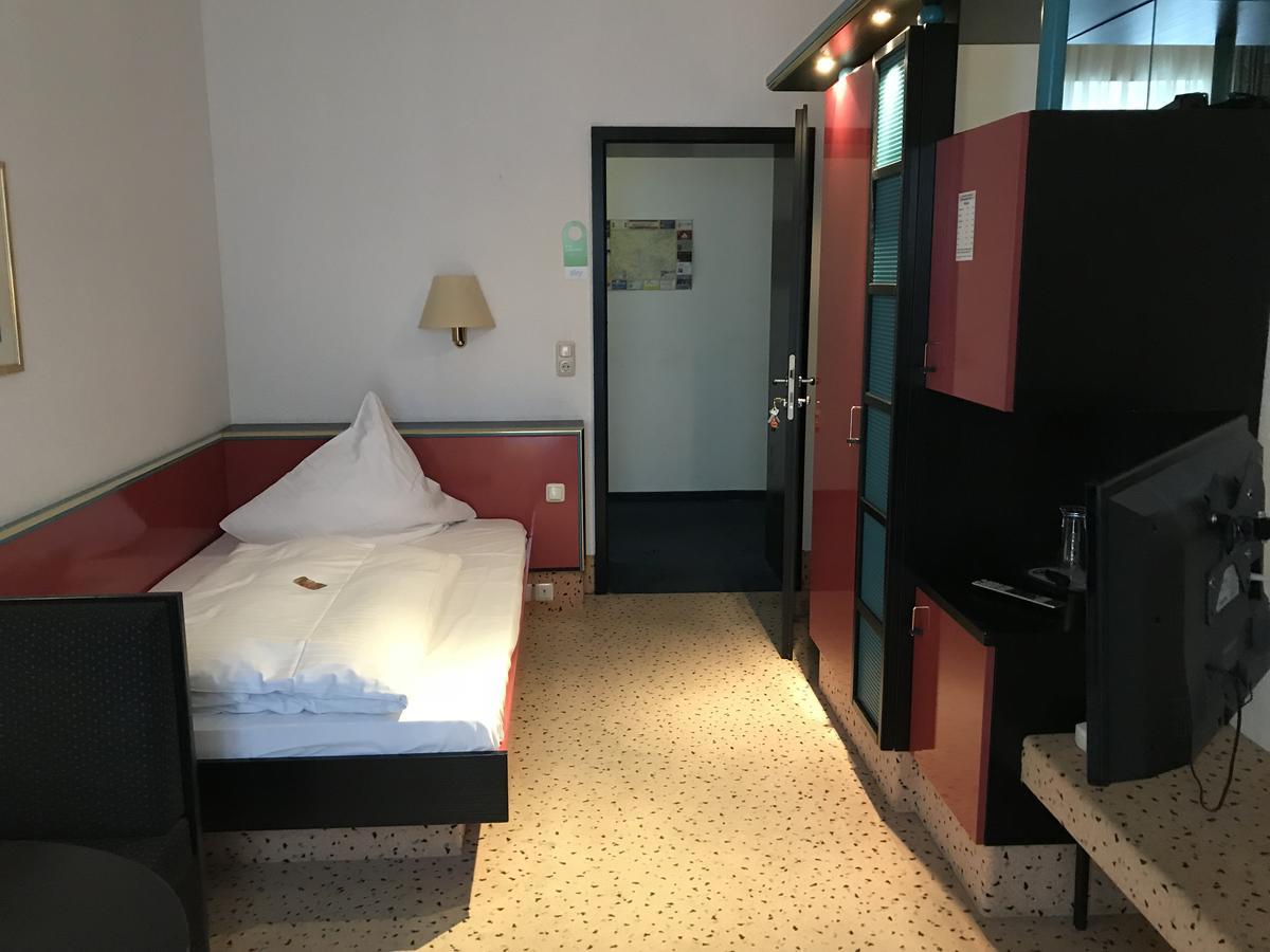 Hotel Bitterfelder Hof Eksteriør billede