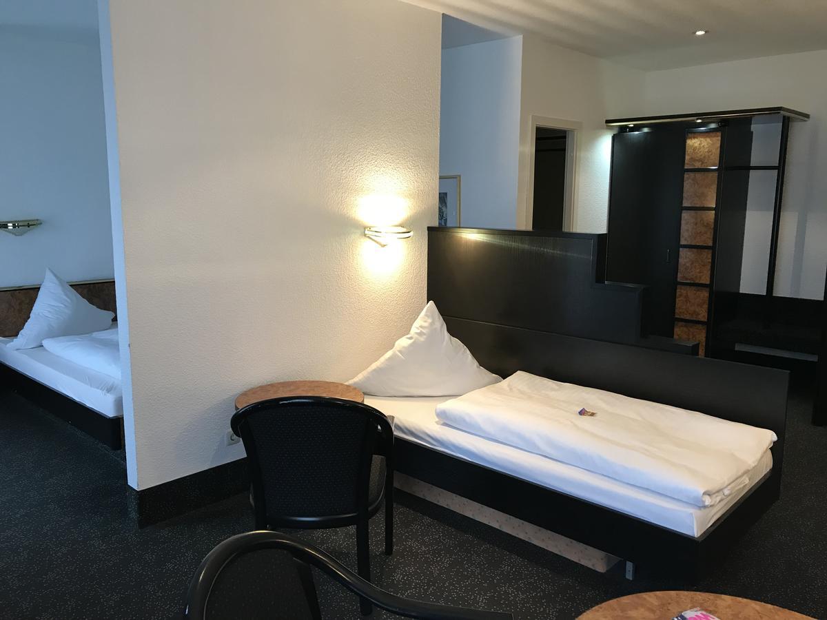 Hotel Bitterfelder Hof Eksteriør billede